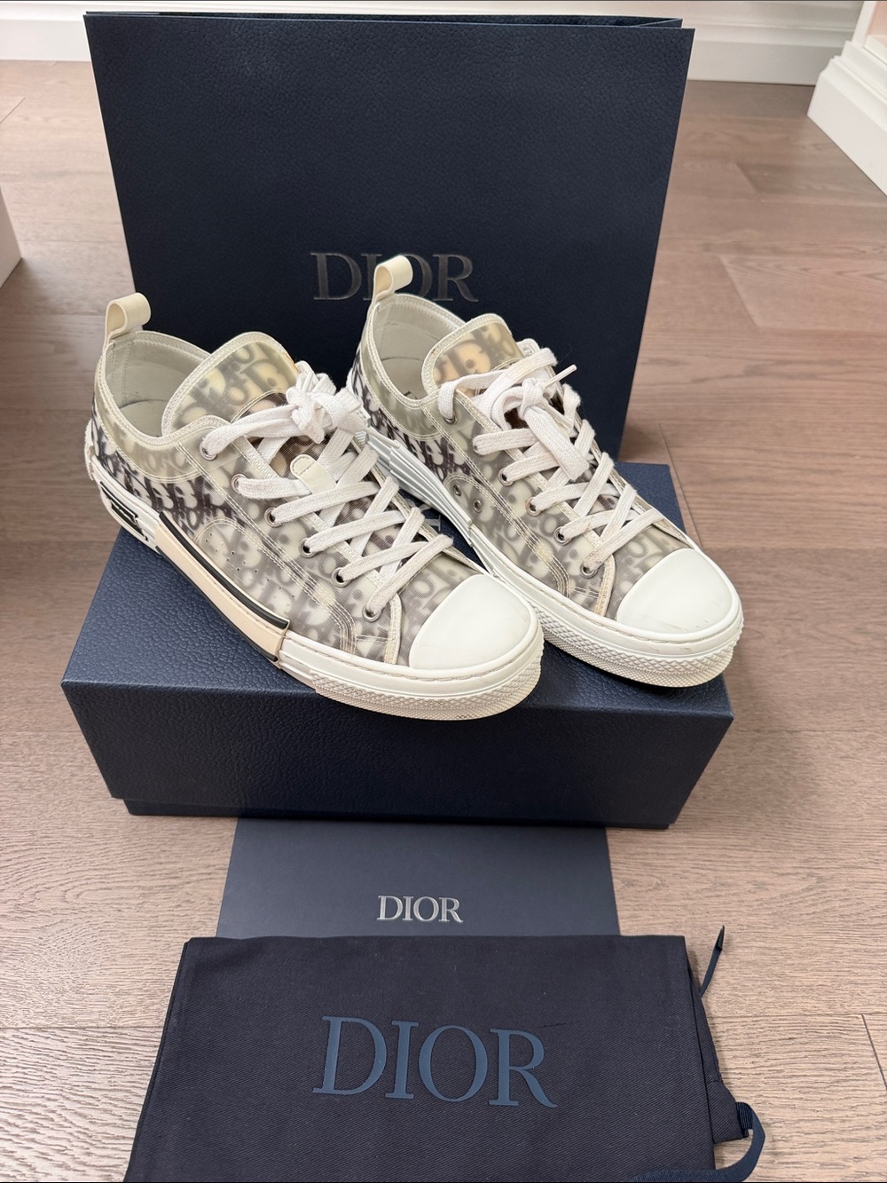 Dior B23 League Low-Top Sneaker men’s size 44 White n Black Dior Oblique Canvas